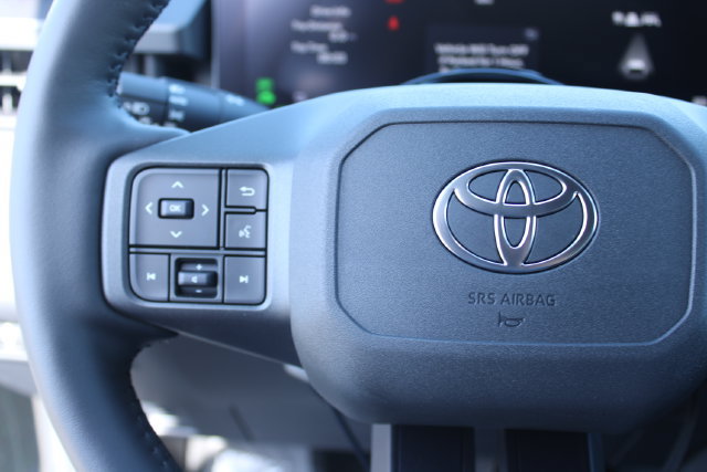Used 2026 Toyota RAV4 XSE w/ Weather Package AWD/4WD image 22