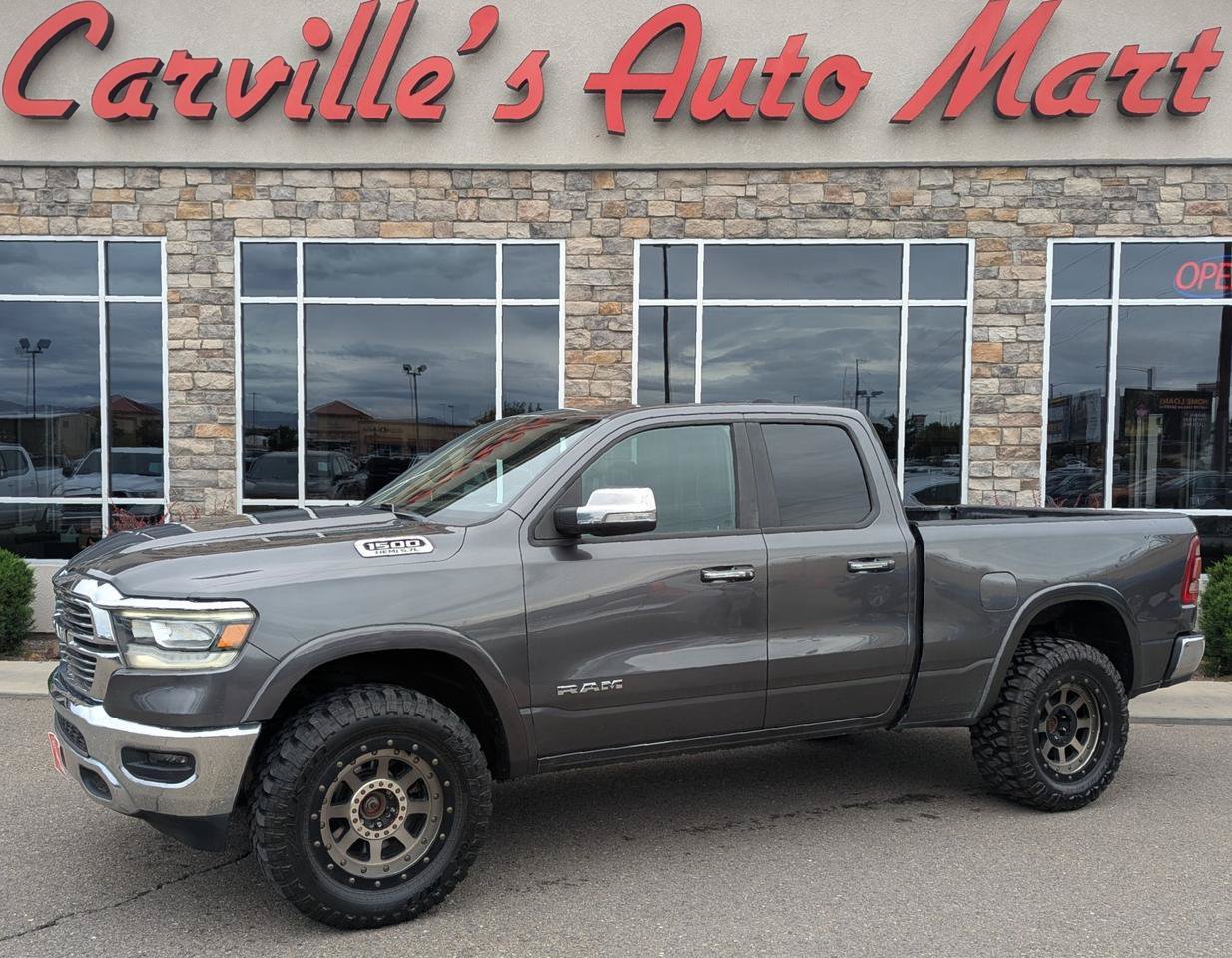 Used 2019 RAM 1500 Laramie AWD/4WD image 1