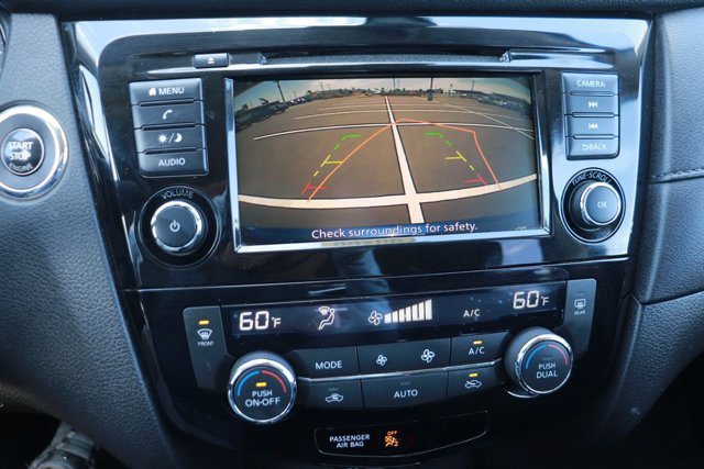 Used 2020 Nissan Rogue SV FWD image 28