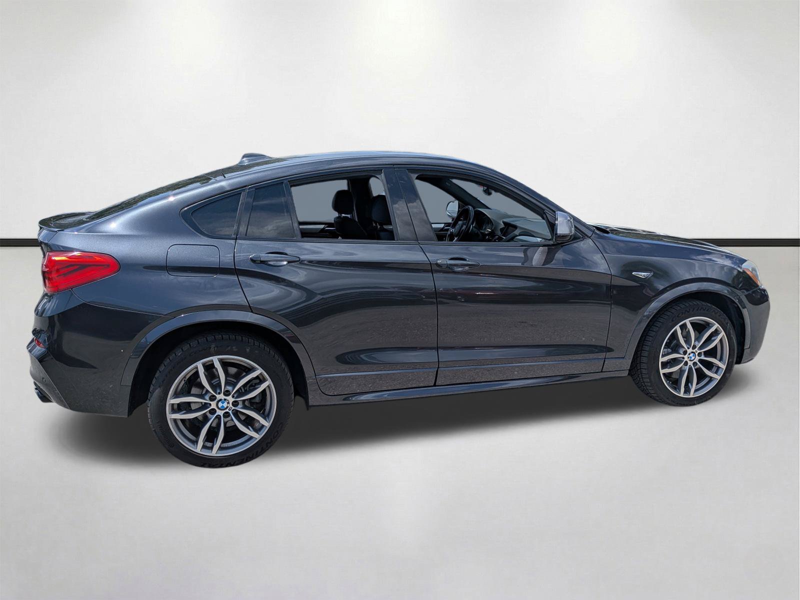 Used 2018 BMW X4 M40i AWD/4WD image 2