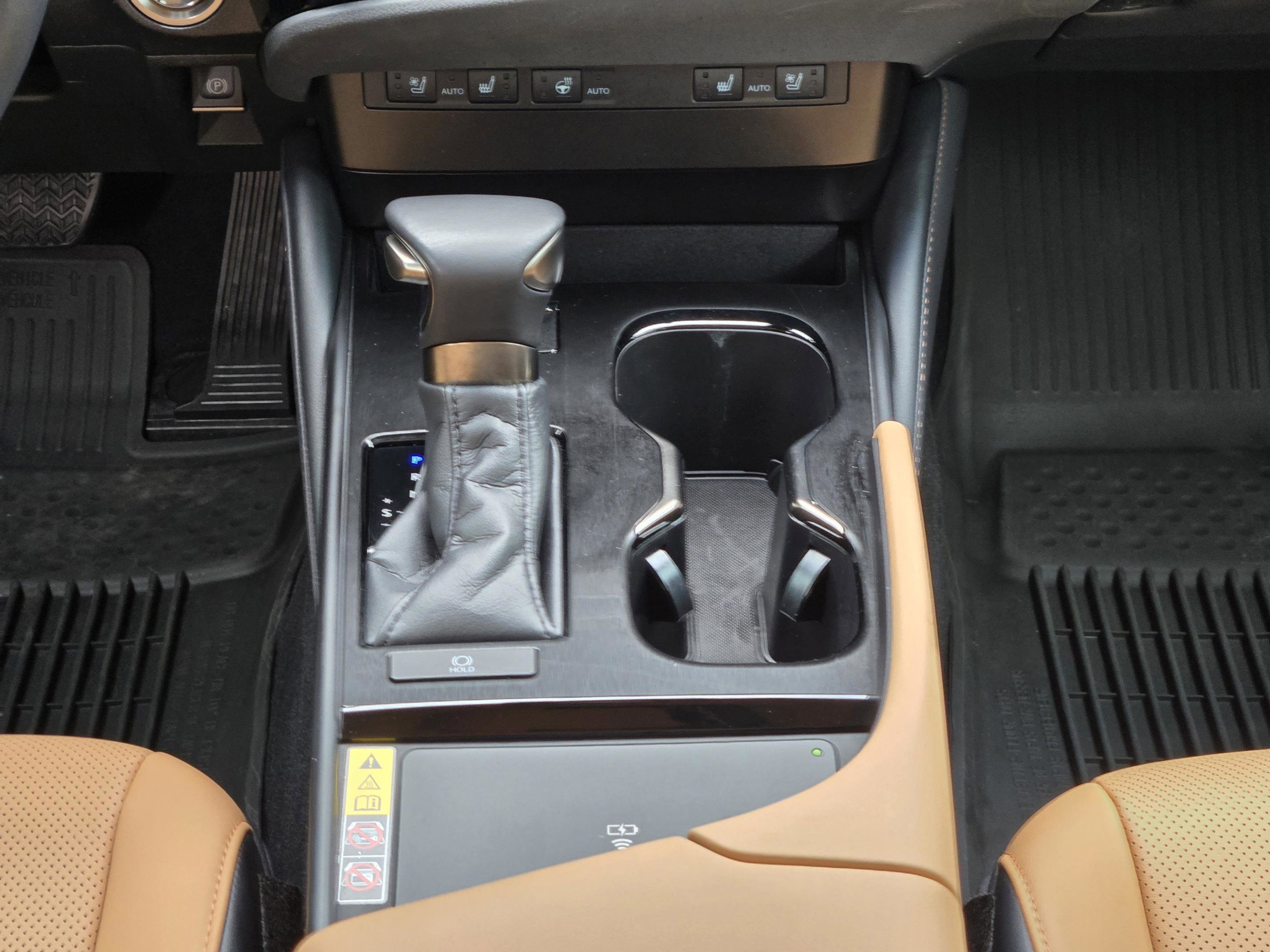 Used 2025 Lexus ES 350 w/ Premium Package FWD image 14