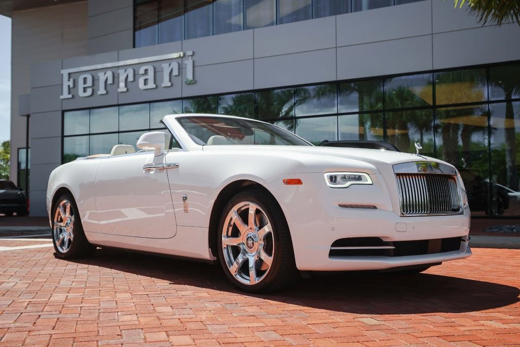 Used 2016 Rolls-Royce Dawn image 27