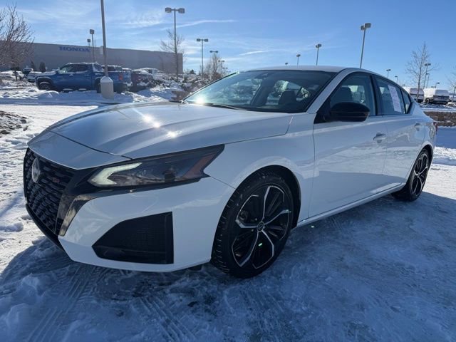 Used 2024 Nissan Altima 2.5 SR image 3