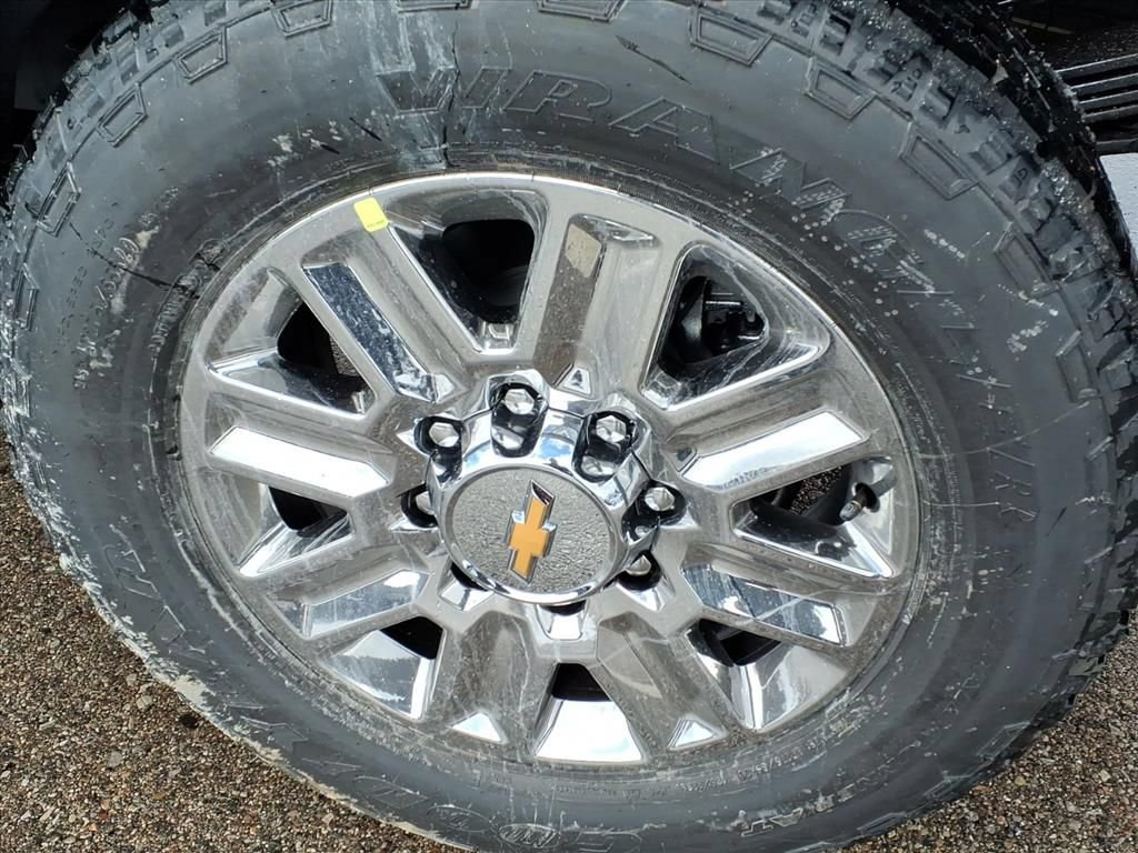 New 2026 Chevrolet Silverado 2500 High Country w/ Technology Package AWD/4WD image 7