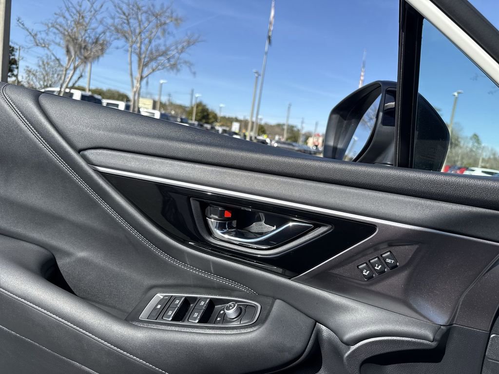 Used 2023 Subaru Outback Limited image 10