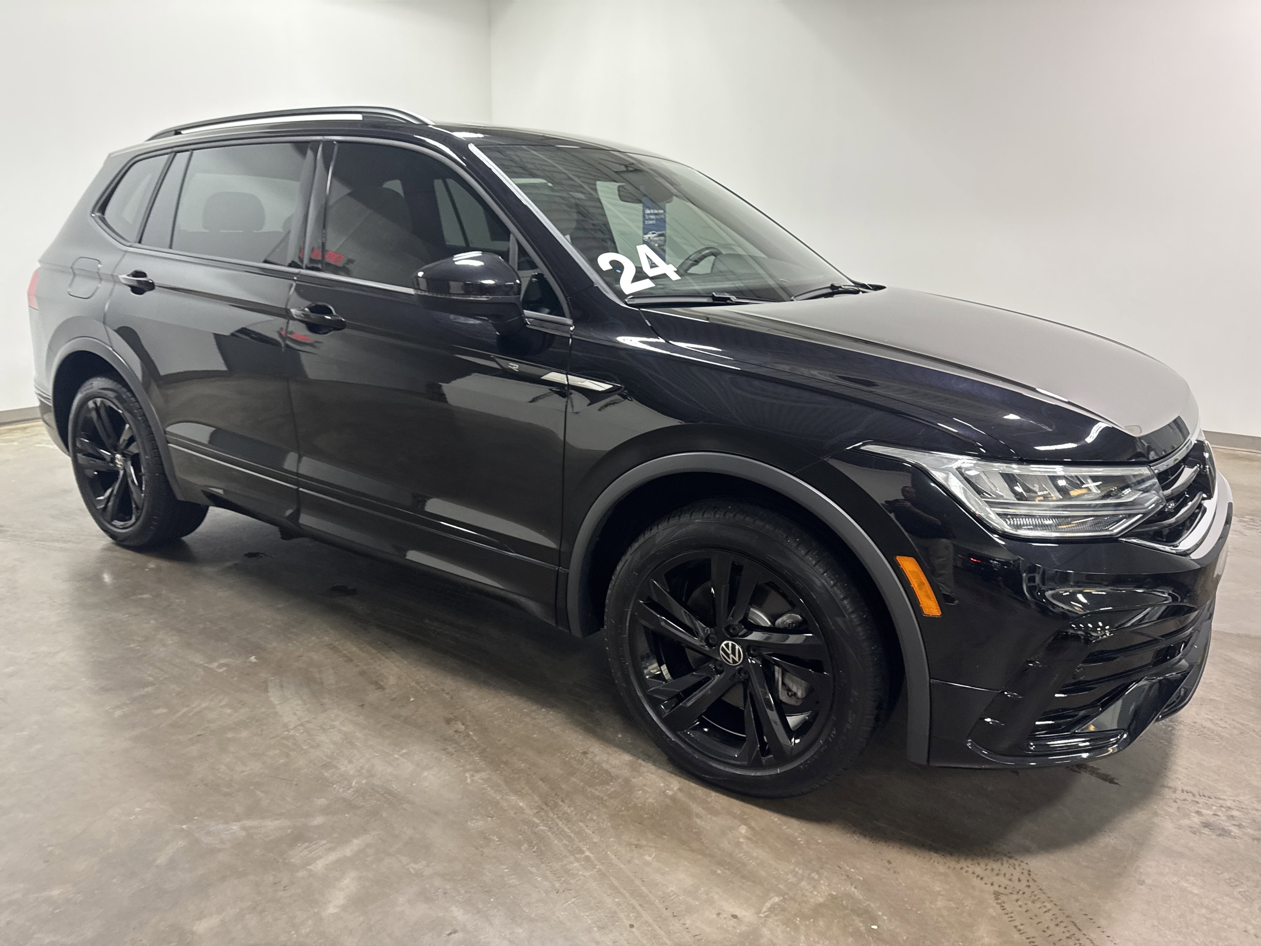 Used 2024 Volkswagen Tiguan SE R-Line AWD/4WD video 2