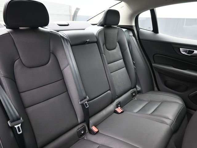 Used 2025 Volvo S60 B5 Plus image 29
