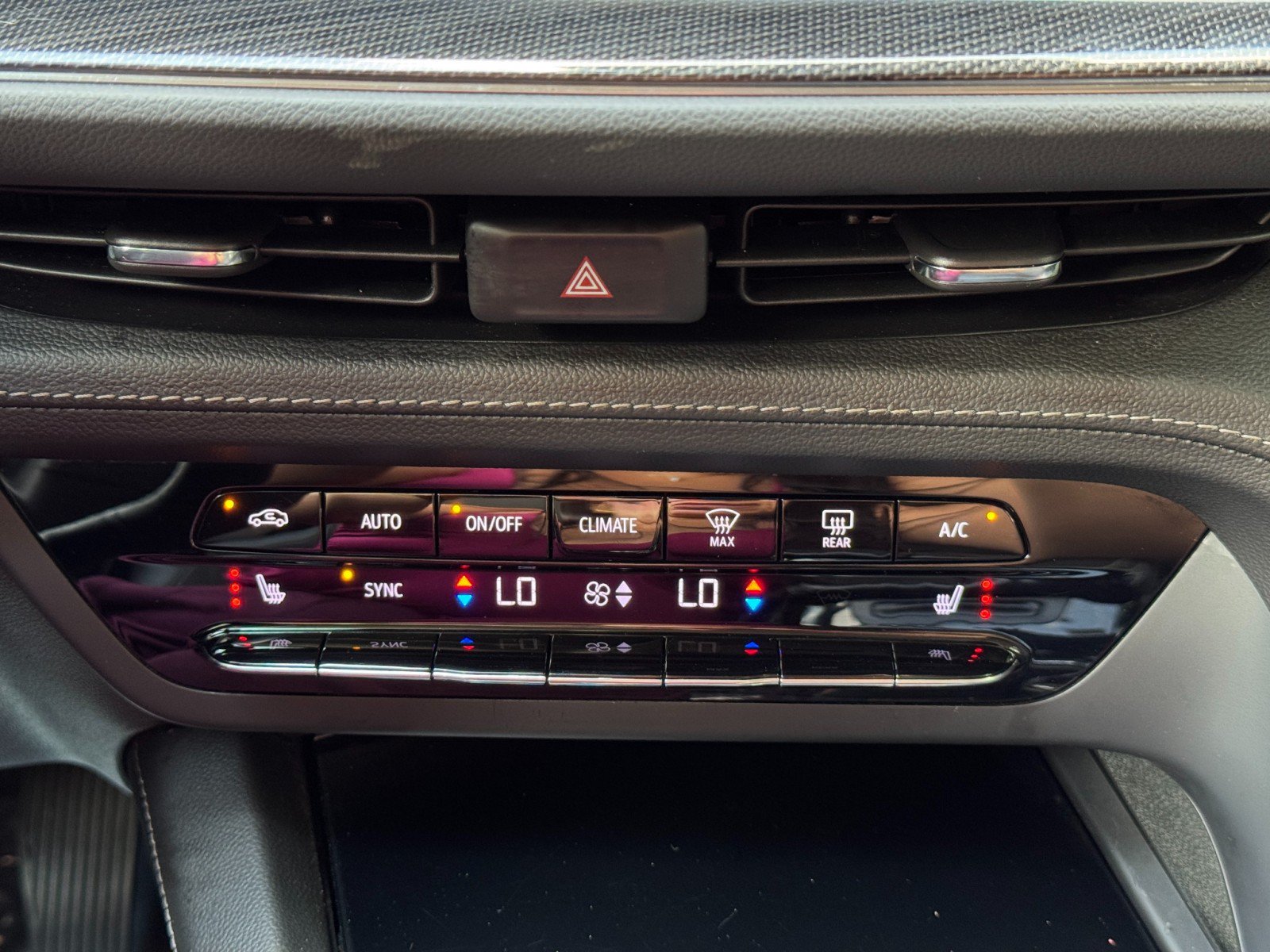 Used 2022 Buick Envision Preferred FWD image 28