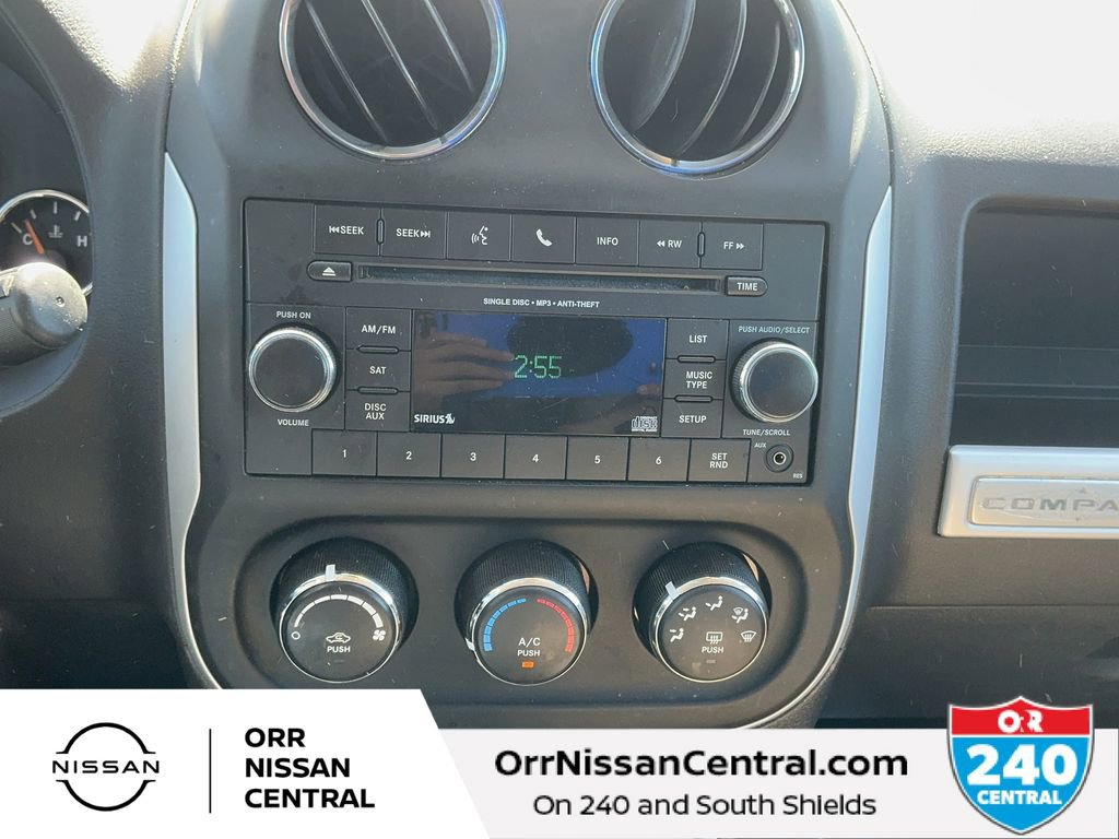 Used 2016 Jeep Compass Latitude image 21