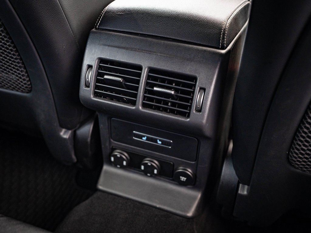 Used 2020 Jaguar F-PACE S image 33