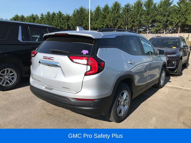 Used 2022 GMC Terrain SLE w/ Driver Convenience Package AWD/4WD image 2