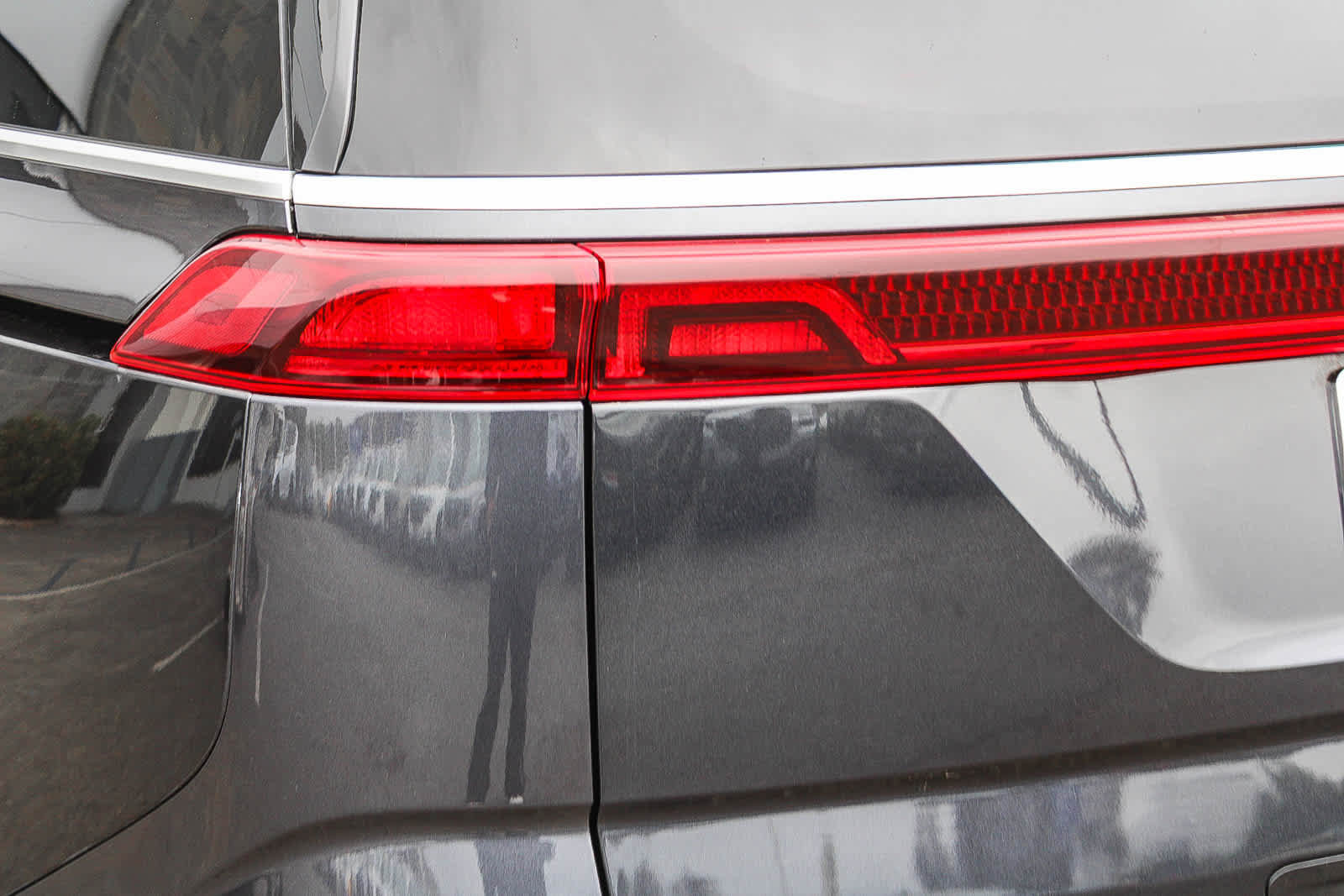 Used 2023 Kia Carnival LX FWD image 7