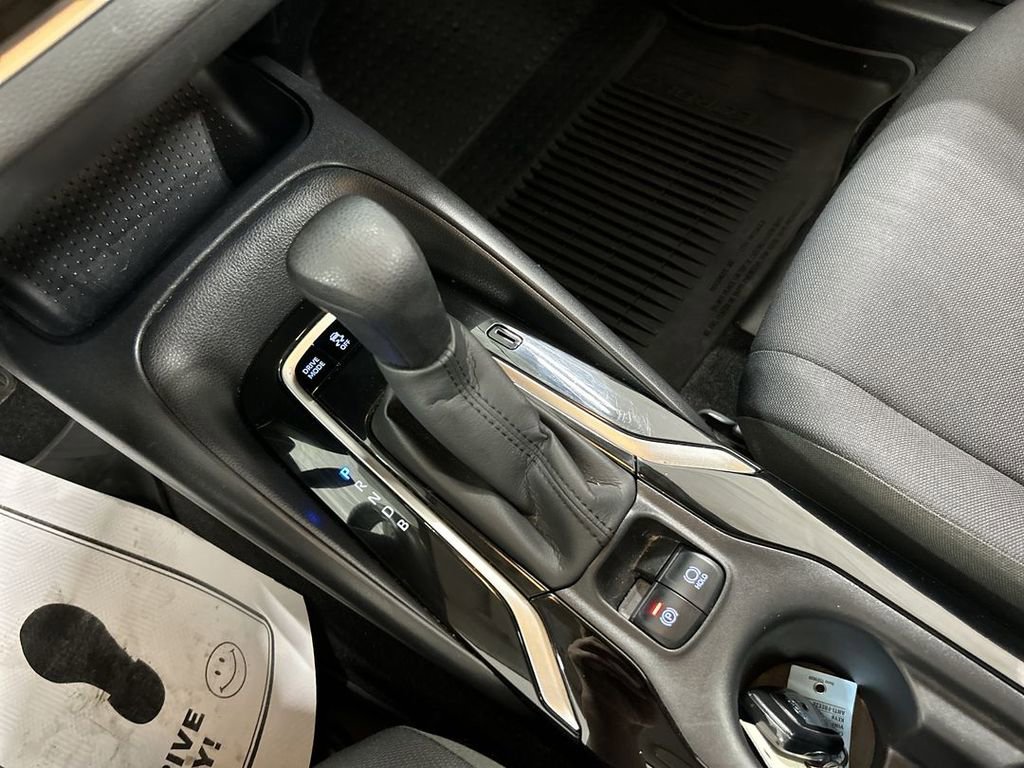 Used 2022 Toyota Corolla LE FWD image 17