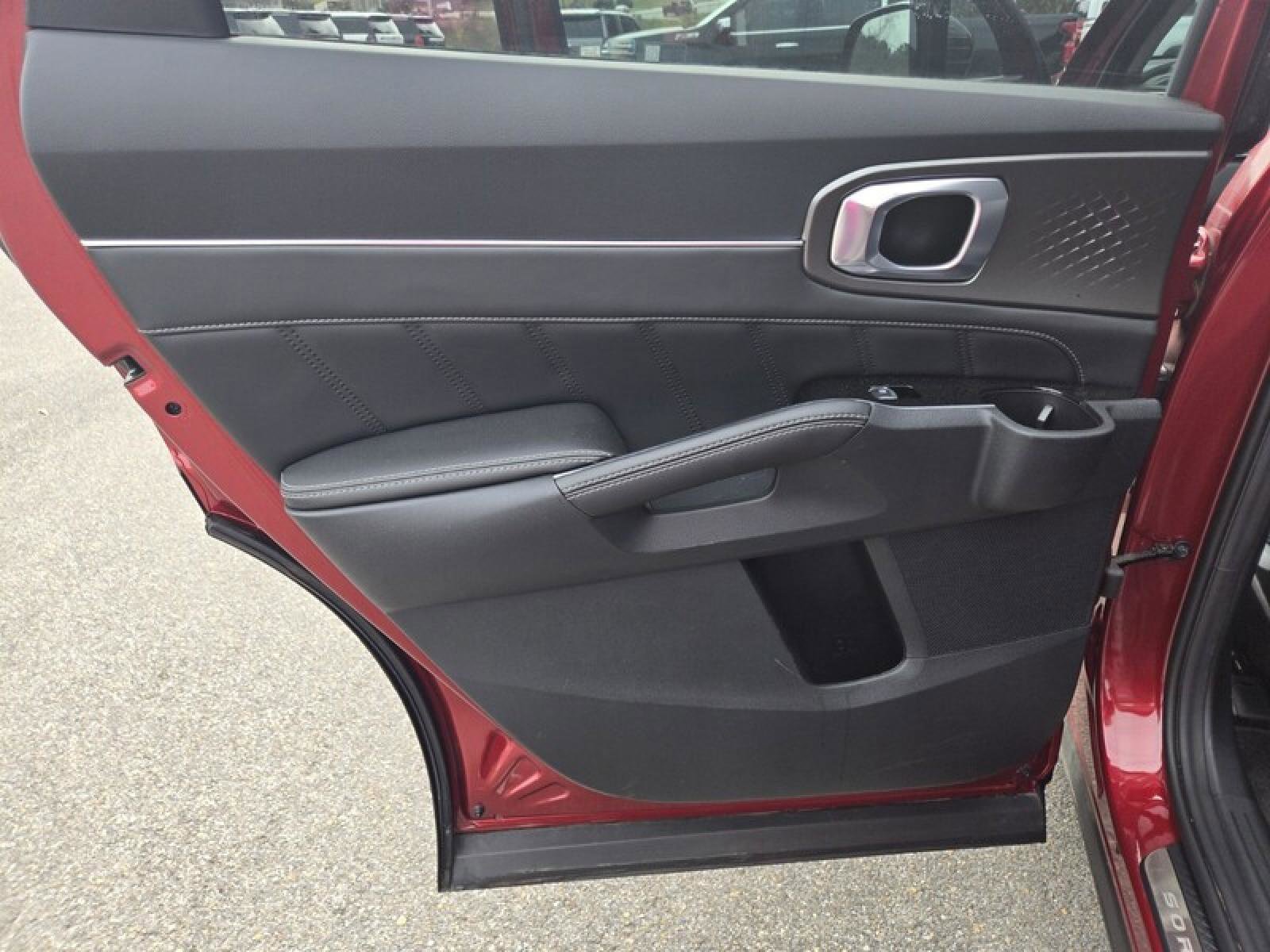 Used 2023 Kia Sorento SX image 30