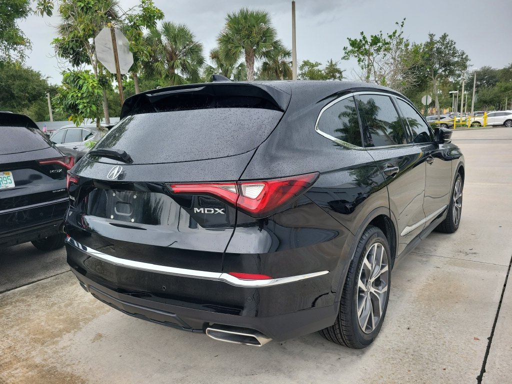 Used 2024 Acura MDX w/ Technology Package FWD image 7