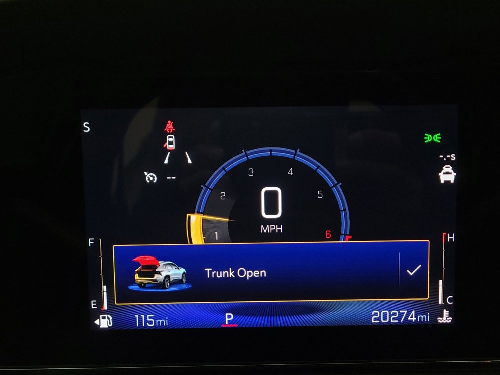 Used 2025 Chevrolet Trax LT w/ LT Convenience Package image 23