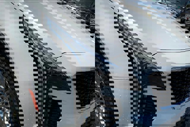 Used 2023 Cadillac XT4 Sport w/ Cold Weather Package image 27