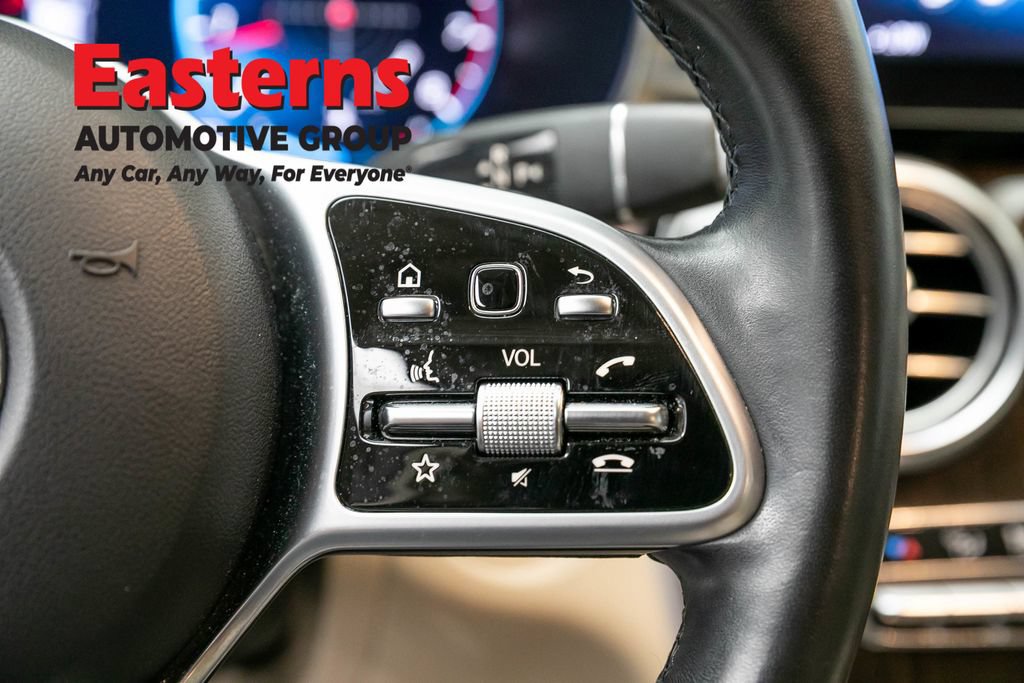 Used 2022 Mercedes-Benz GLC 300 4MATIC w/ Premium Package Lite image 17