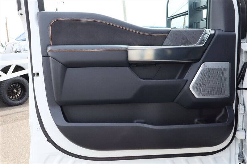 Used 2023 Ford F350 Platinum AWD/4WD image 15