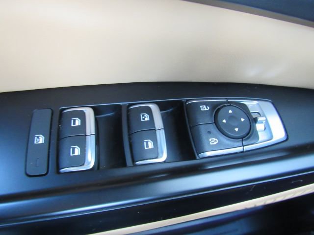 Used 2023 Kia Carnival LX image 46