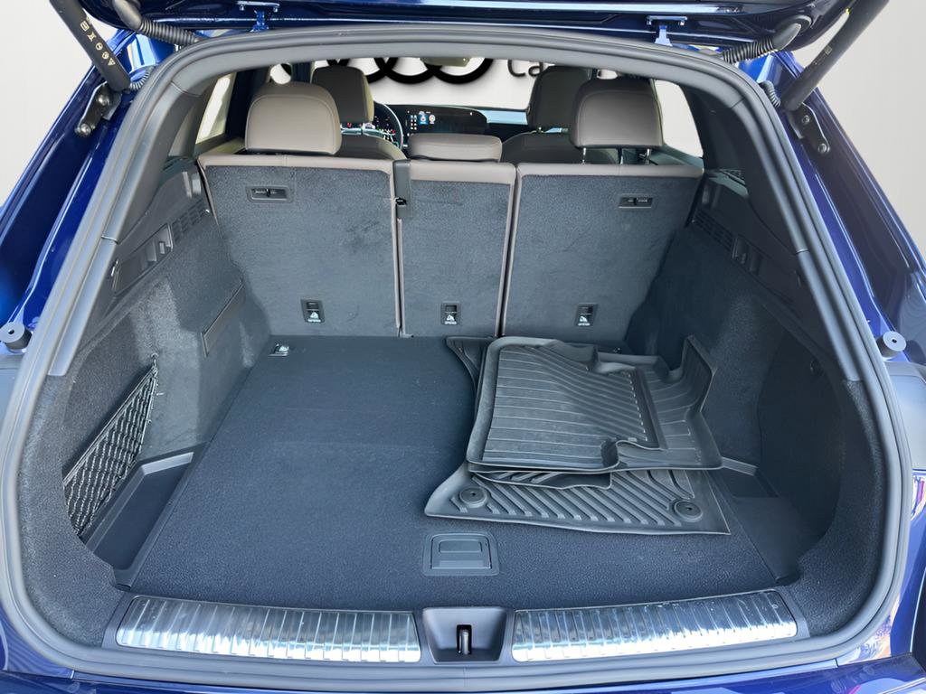 Used 2025 Audi Q5 Premium w/ Convenience Package image 23