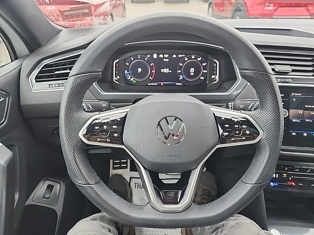 Certified 2024 Volkswagen Tiguan SEL R-Line image 13