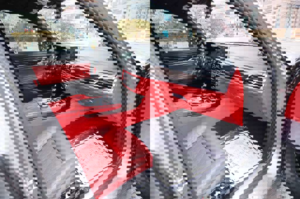 Used 2021 BMW 750i xDrive w/ Executive Package image 35