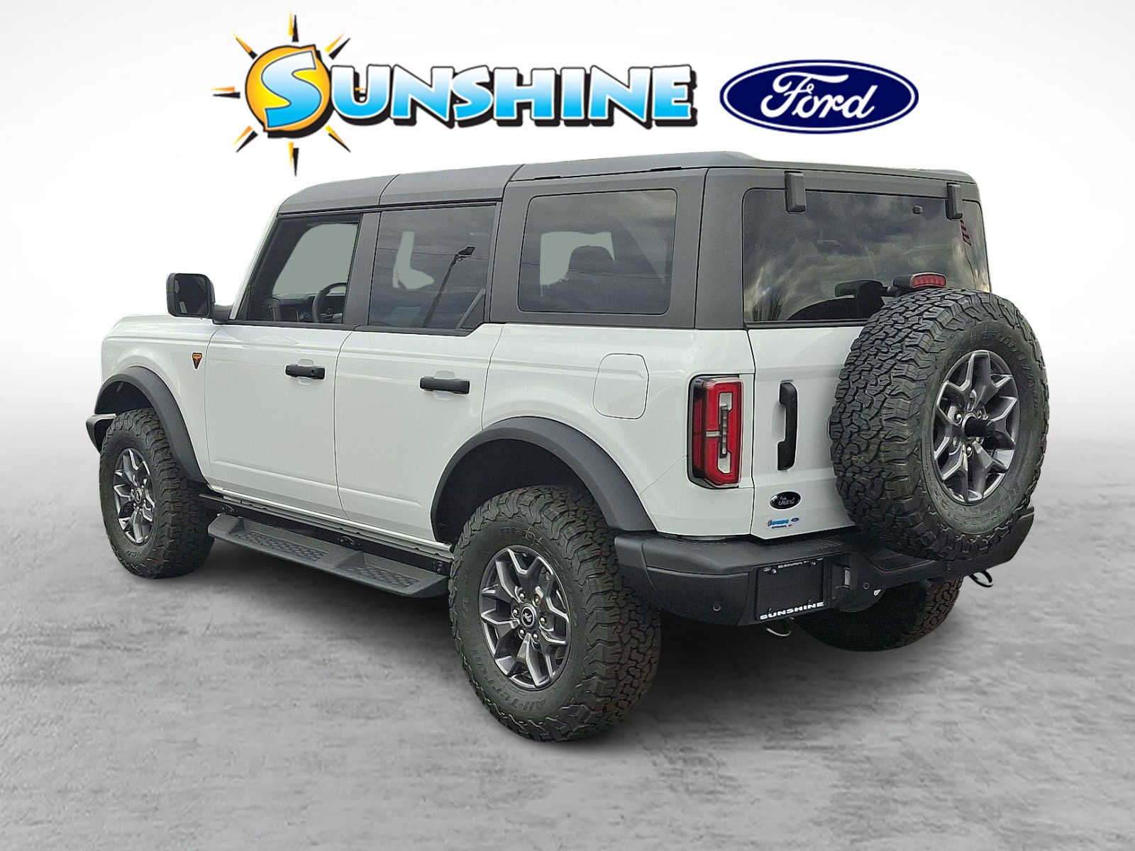 New 2025 Ford Bronco Badlands image 4