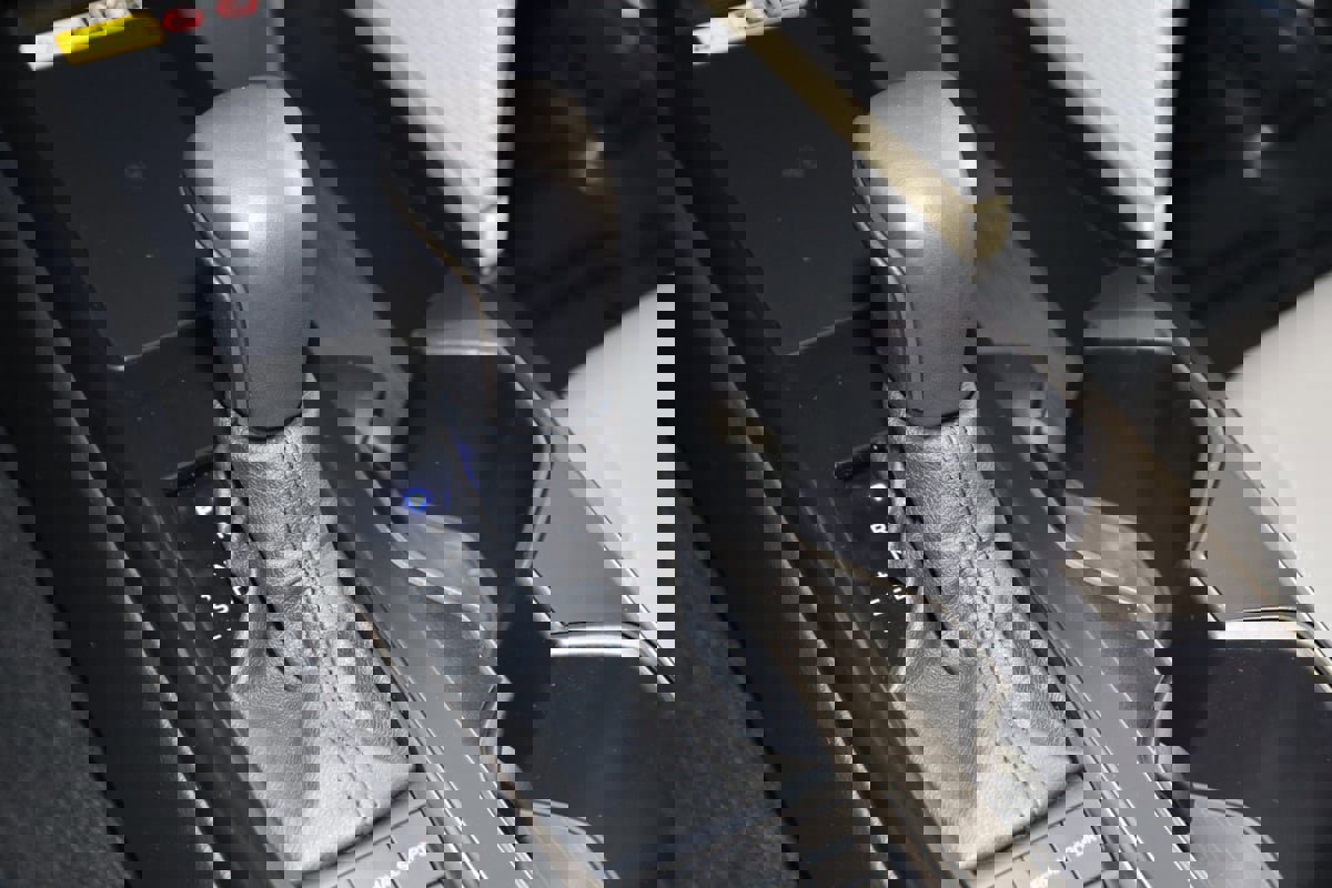 Used 2025 Toyota Camry SE image 7