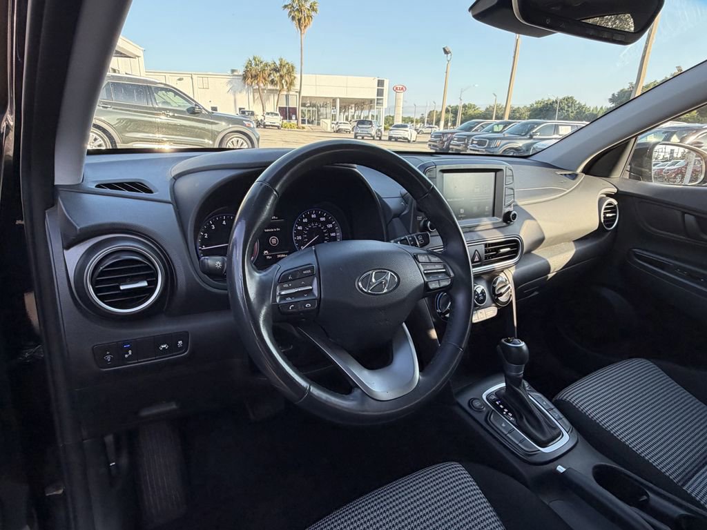 Used 2021 Hyundai Kona SEL Plus w/ Cargo Package AWD/4WD image 18