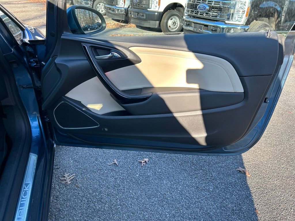 Used 2017 Buick Cascada Premium image 27