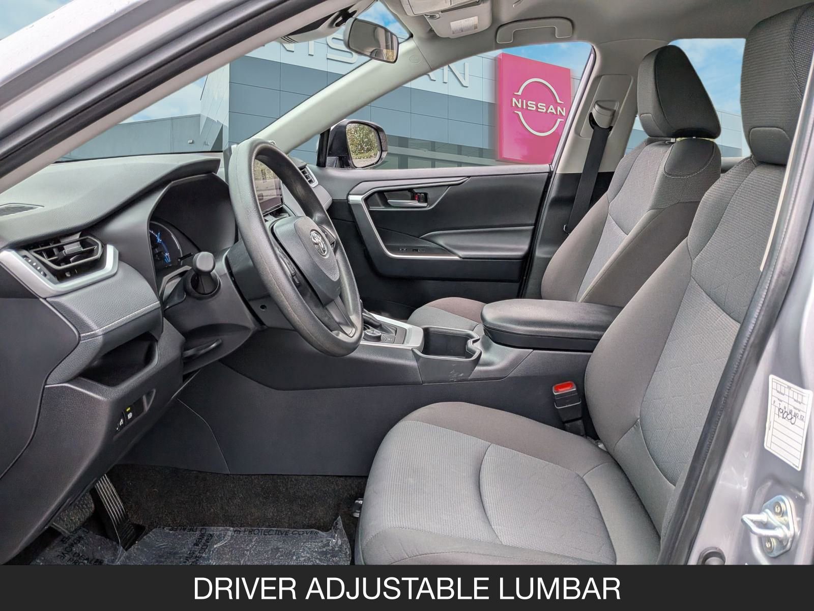 Used 2025 Toyota RAV4 XLE image 15