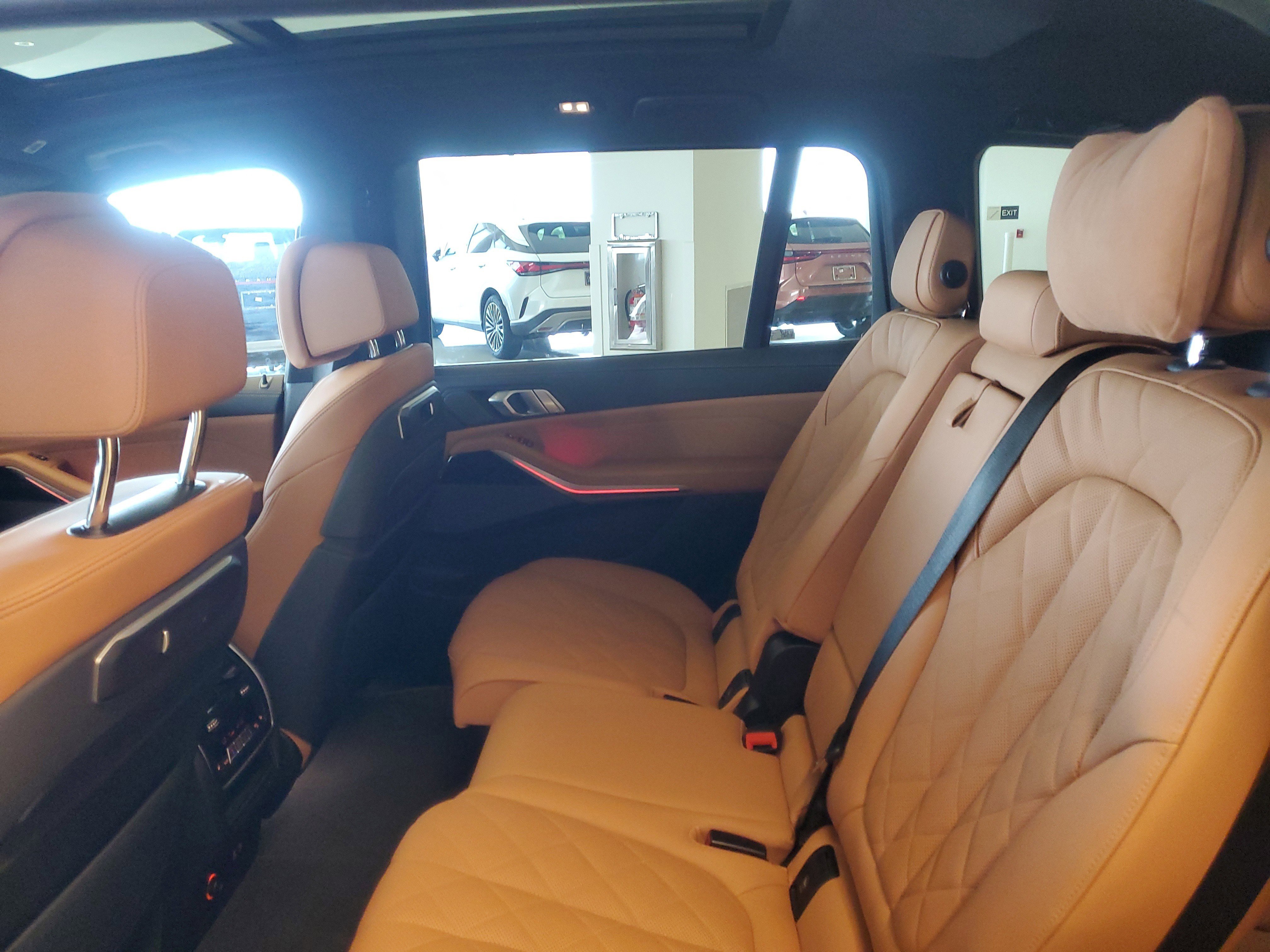 Used 2026 BMW X7 xDrive40i AWD/4WD image 18