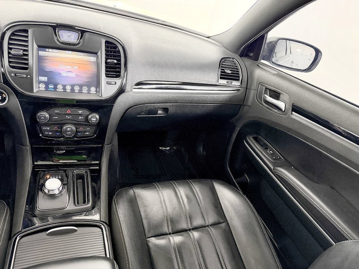 Used 2023 Chrysler 300 S RWD image 52
