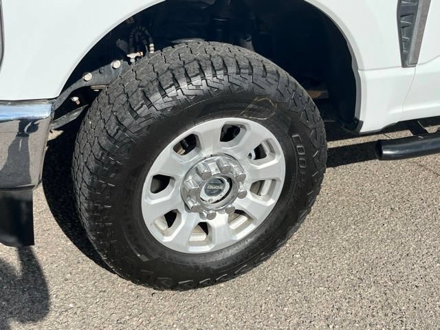 Used 2024 Ford F250 XLT w/ FX4 Off-Road Package AWD/4WD image 11