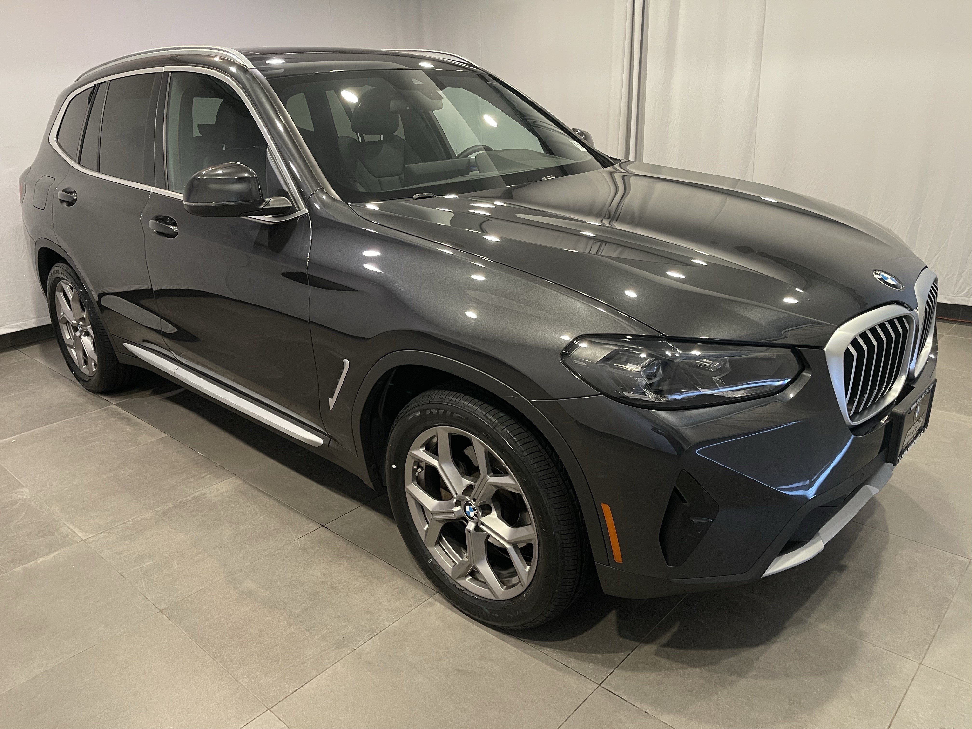 Certified 2022 BMW X3 xDrive30i w/ Premium Package 2 AWD/4WD image 3