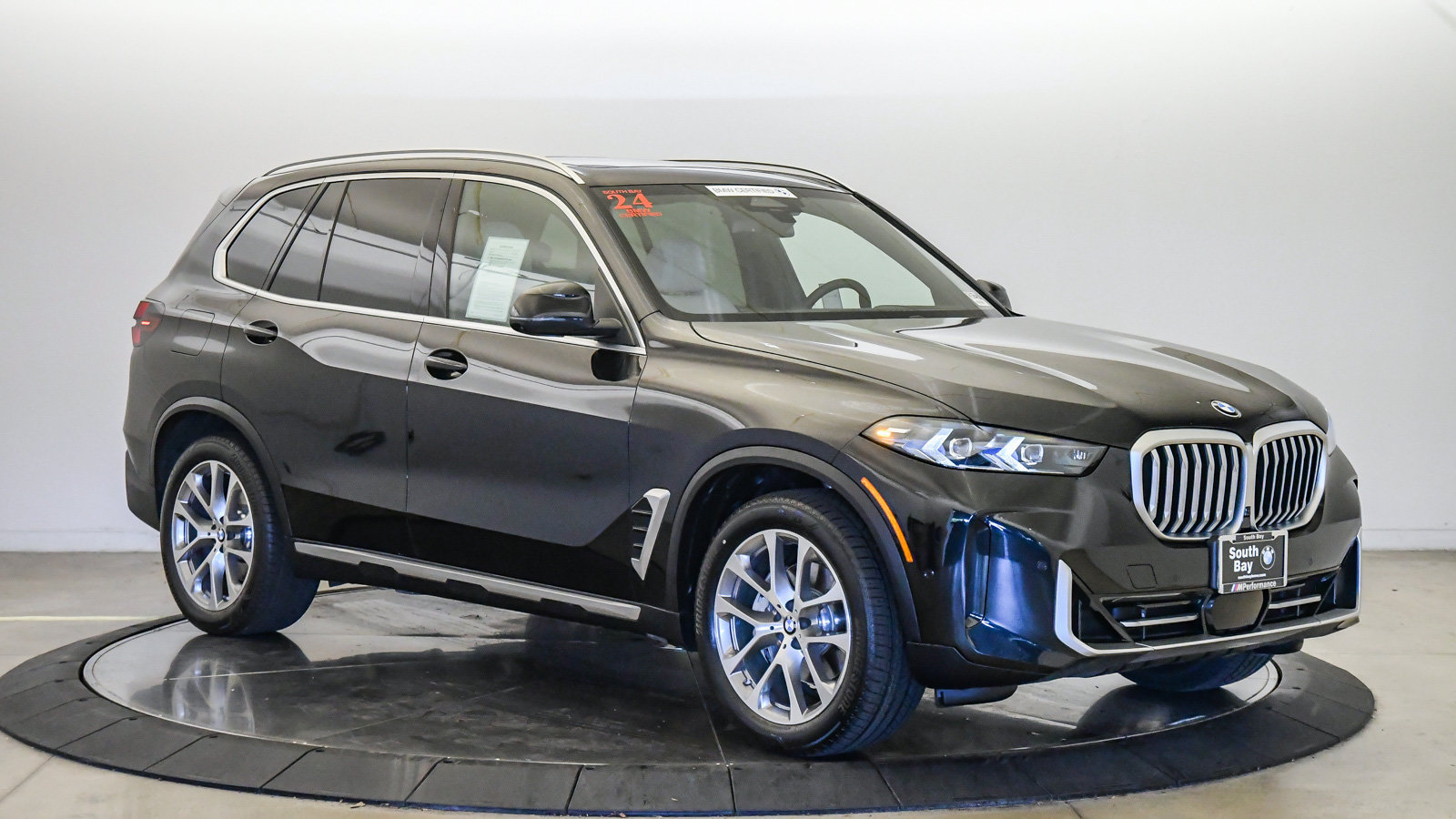 Certified 2024 BMW X5 xDrive40i w/ Premium Package AWD/4WD image 6