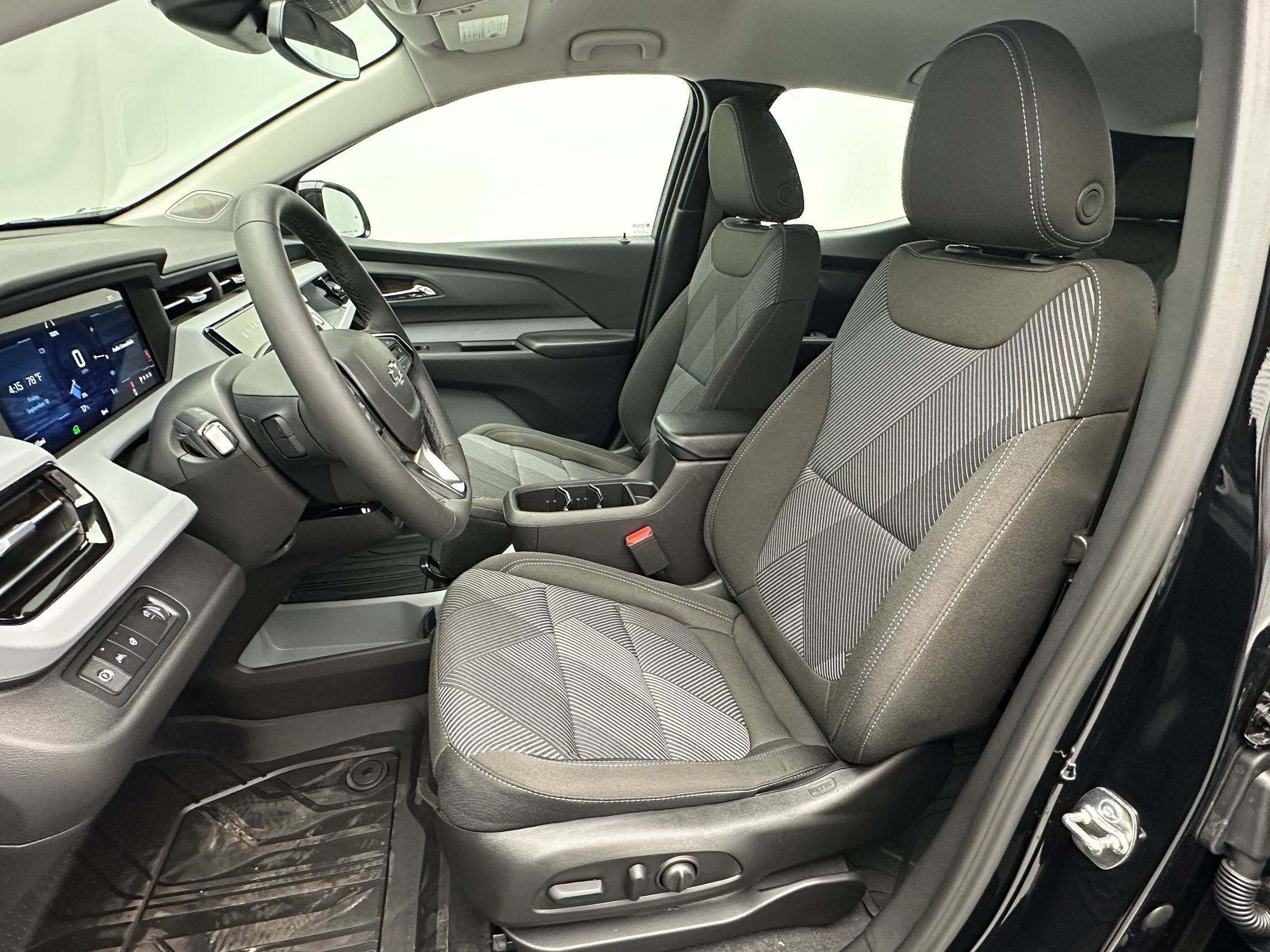 New 2027 Chevrolet Bolt LT w/ Comfort Package FWD image 5