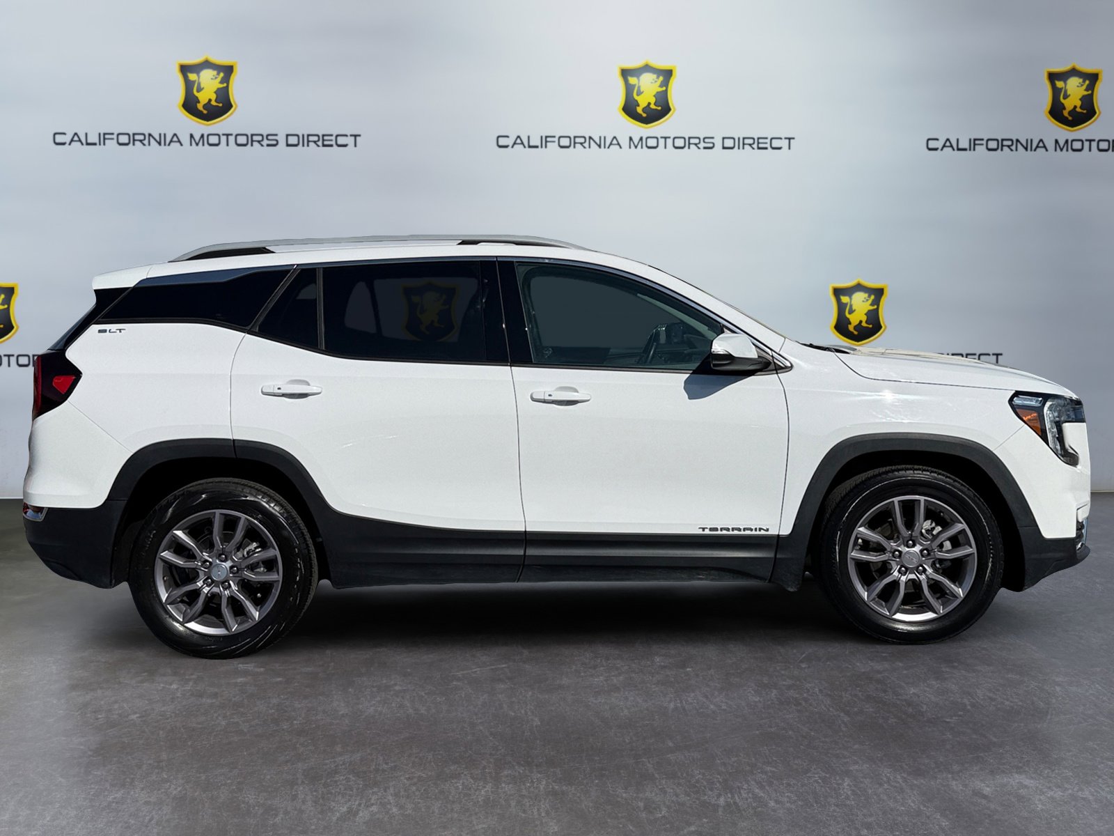 Used 2023 GMC Terrain SLT image 6