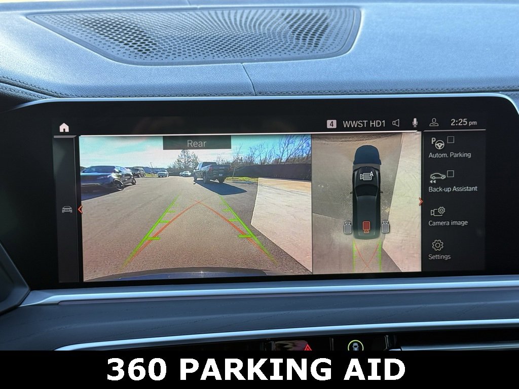 Used 2022 BMW X7 M50i image 14