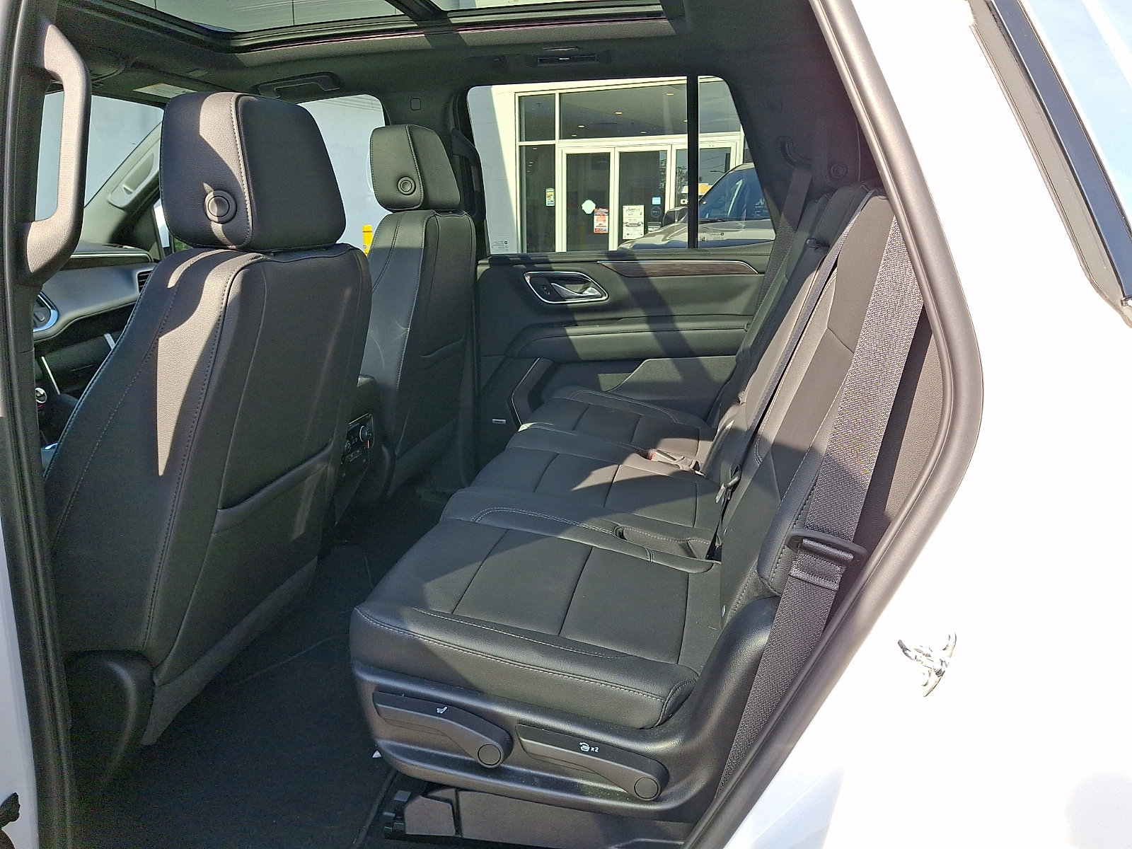 Certified 2023 Chevrolet Tahoe LT w/ LT Signature Plus Package AWD/4WD image 11