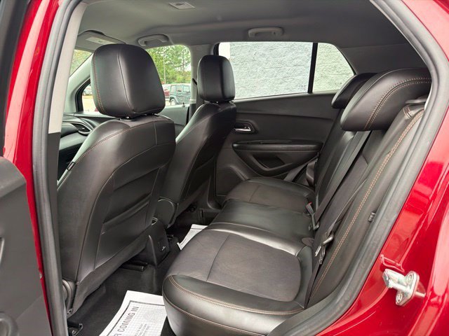 Used 2022 Chevrolet Trax LT w/ LT Convenience Package AWD/4WD image 15