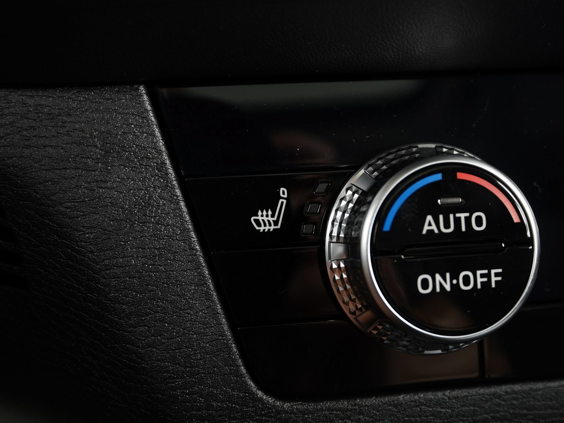New 2026 Mitsubishi Outlander AWD image 15