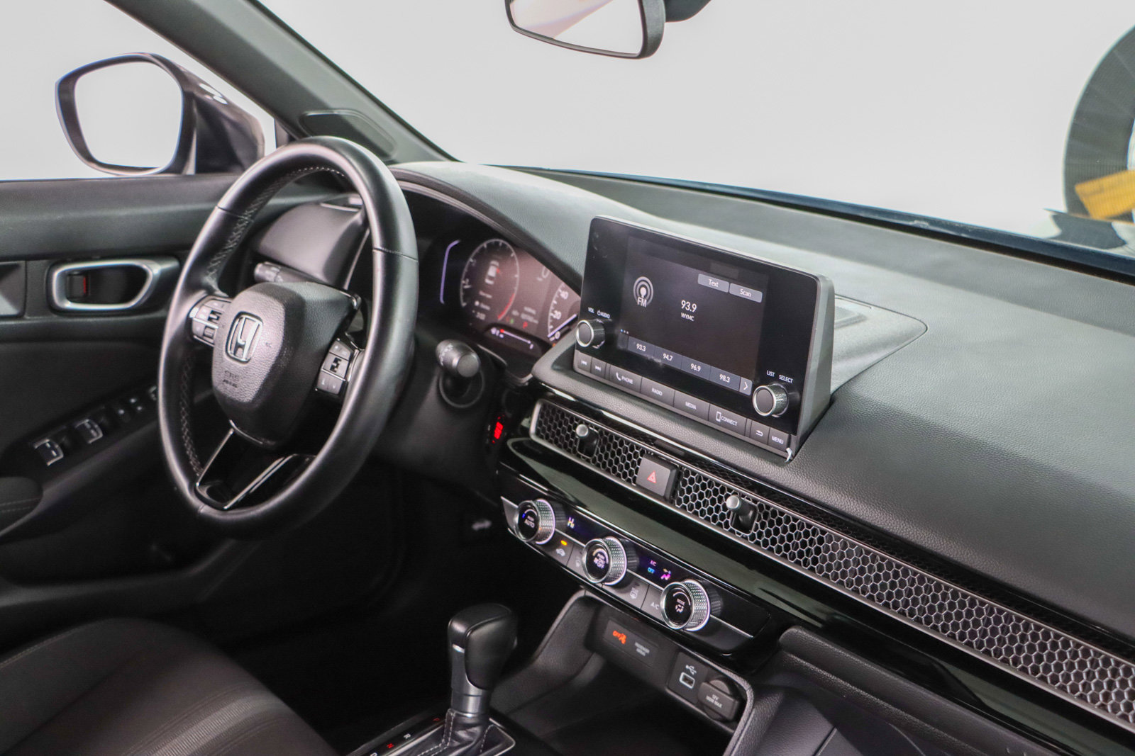 Used 2023 Honda Civic Sport image 25