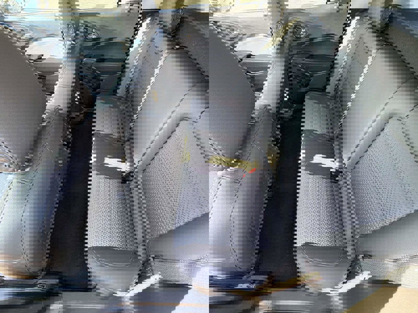 Certified 2025 Chevrolet Trax LT w/ LT Convenience Package image 4