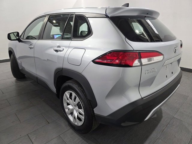 Used 2023 Toyota Corolla Cross L image 3