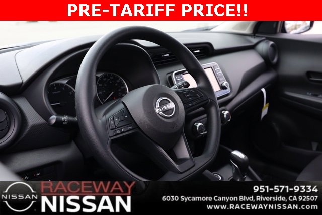 New 2025 Nissan Kicks Play S image 14