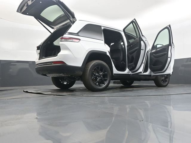 New 2025 Jeep Grand Cherokee Laredo image 52