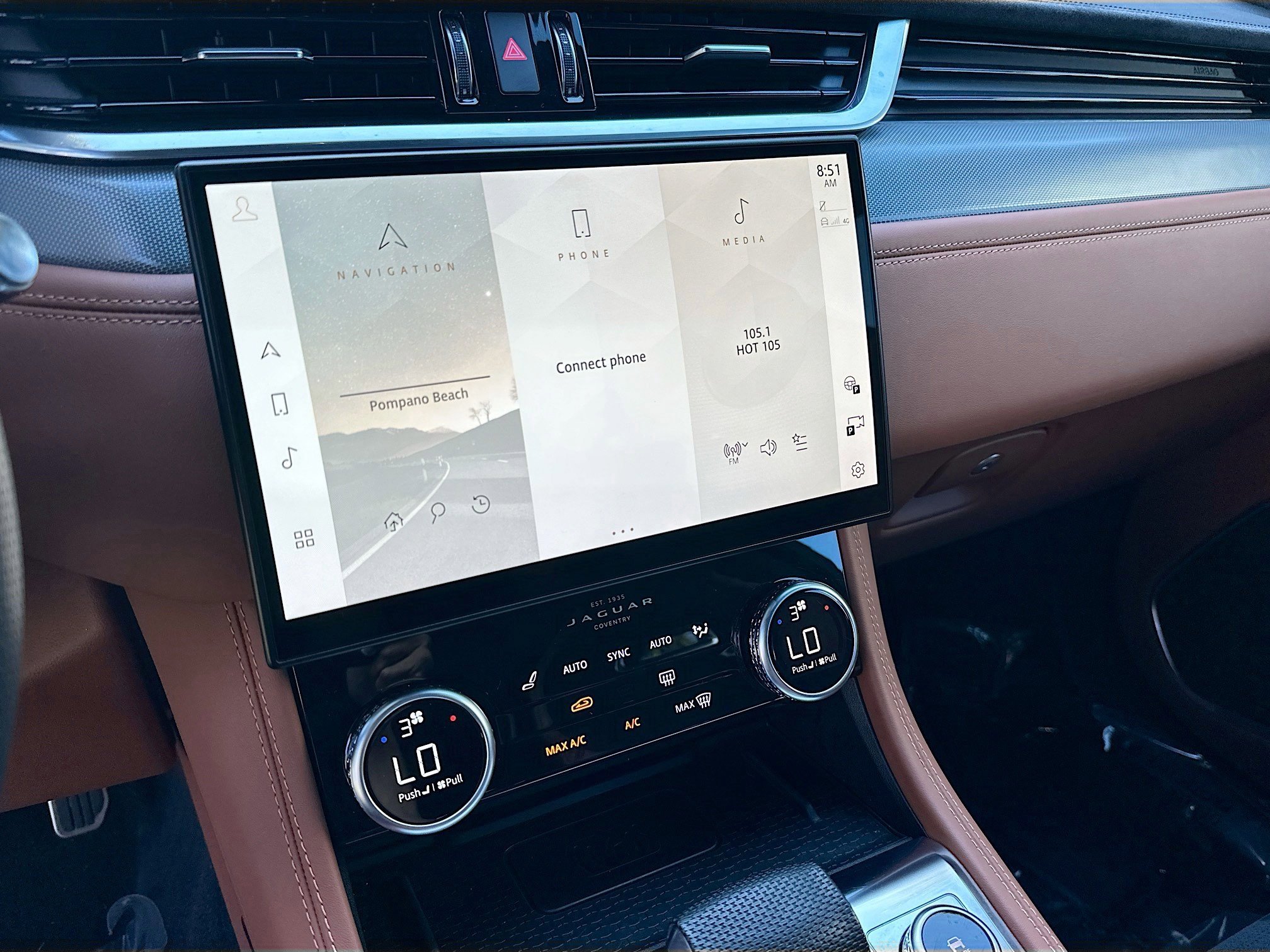 Used 2021 Jaguar F-PACE SVR image 13