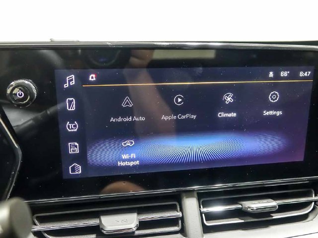 New 2026 Chevrolet Trax LT w/ LT Convenience Package FWD image 15